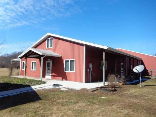 301 Knott Road Niles, MI 49120 - Photo 22 of 57 Front to guest house
