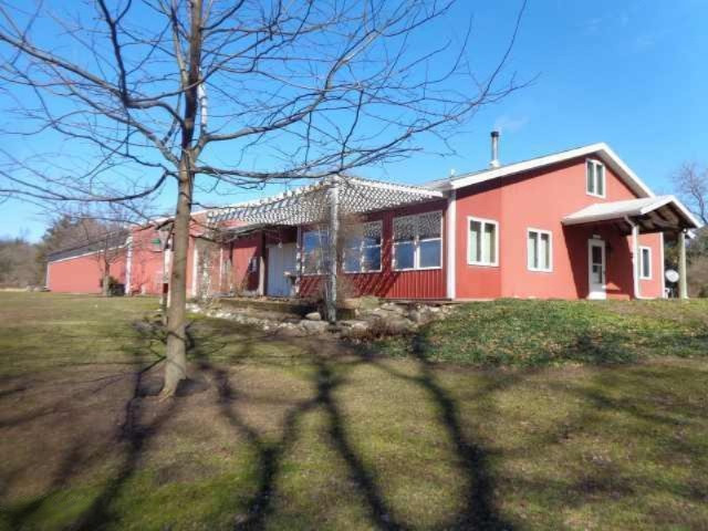 301 Knott Road Niles, MI 49120 - Photo 23 of 57 Side & front to guest house