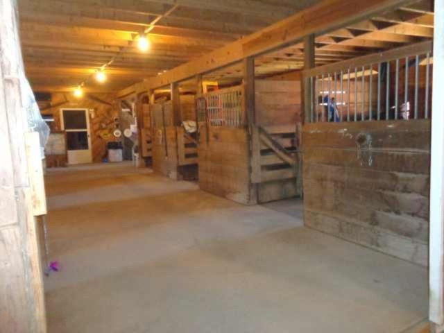 301 Knott Road Niles, MI 49120 - Photo 41 of 57 Inside stable