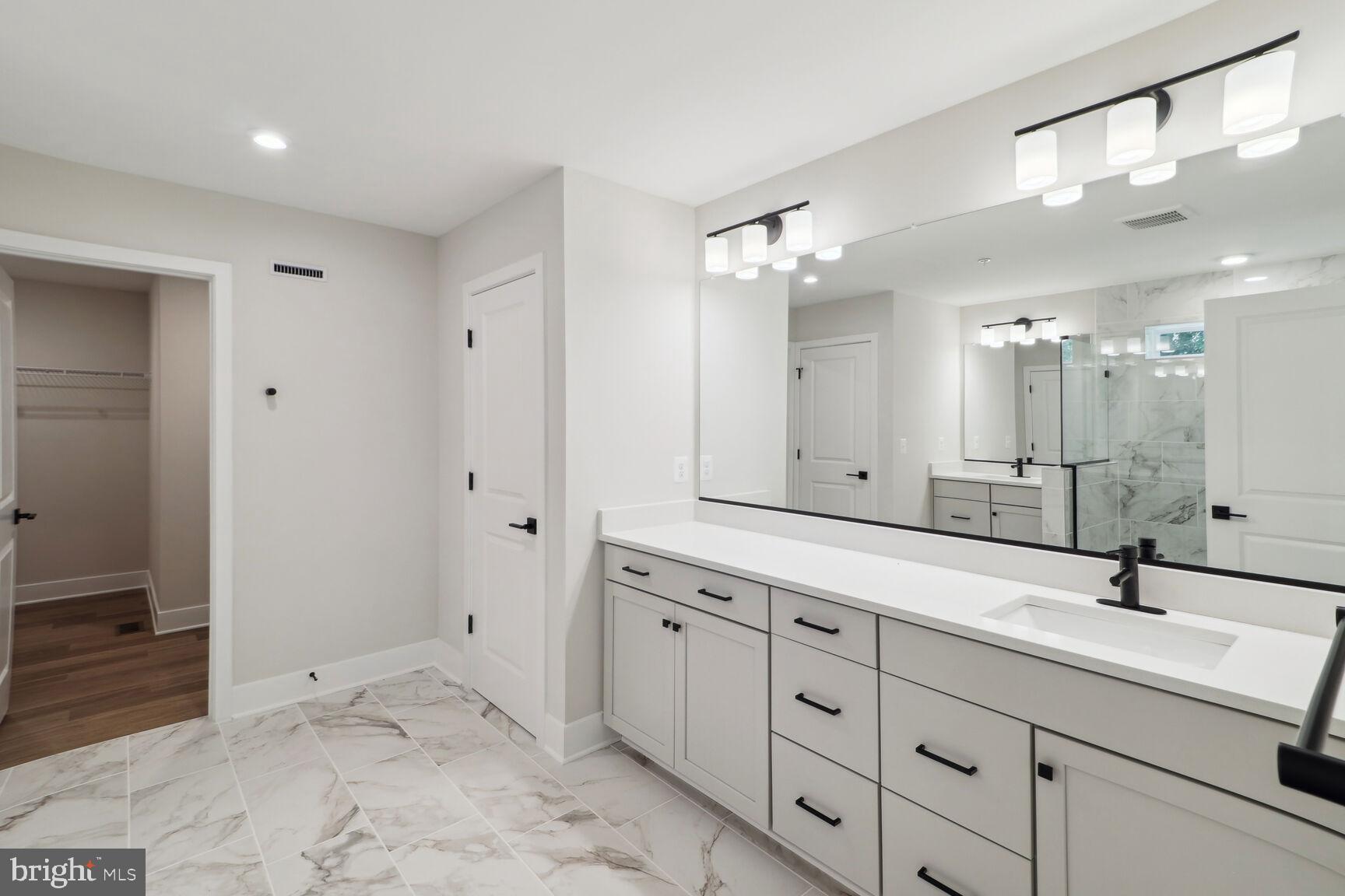 4010 Milner Road Nottingham, MD 21236 - Photo 5 of 15 Primary Bathroom