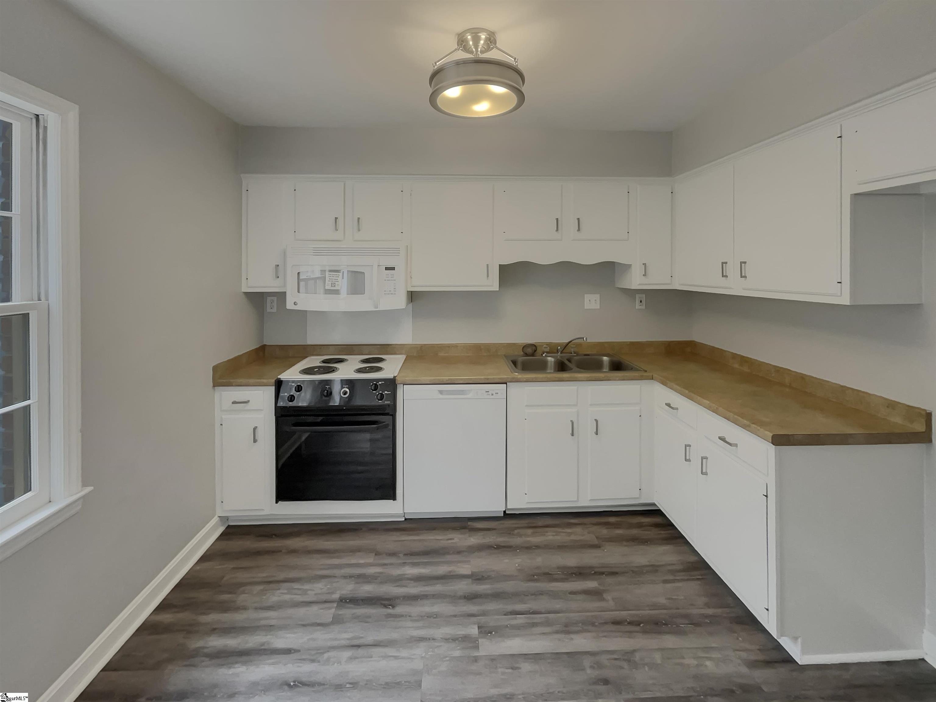 1460 Dover Road, Unit A Spartanburg, SC 29301 - Photo 17 of 21