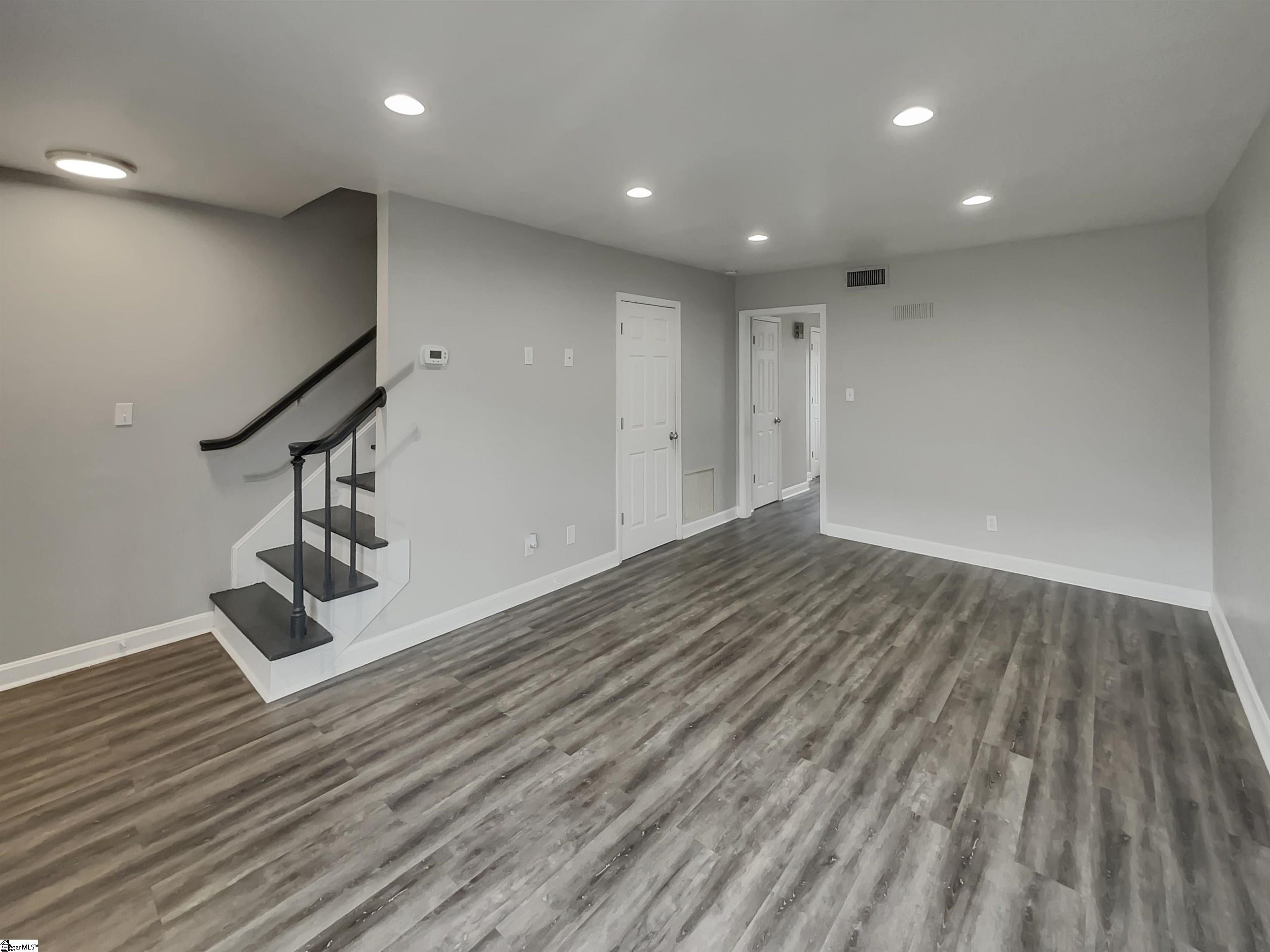 1460 Dover Road, Unit A Spartanburg, SC 29301 - Photo 3 of 21