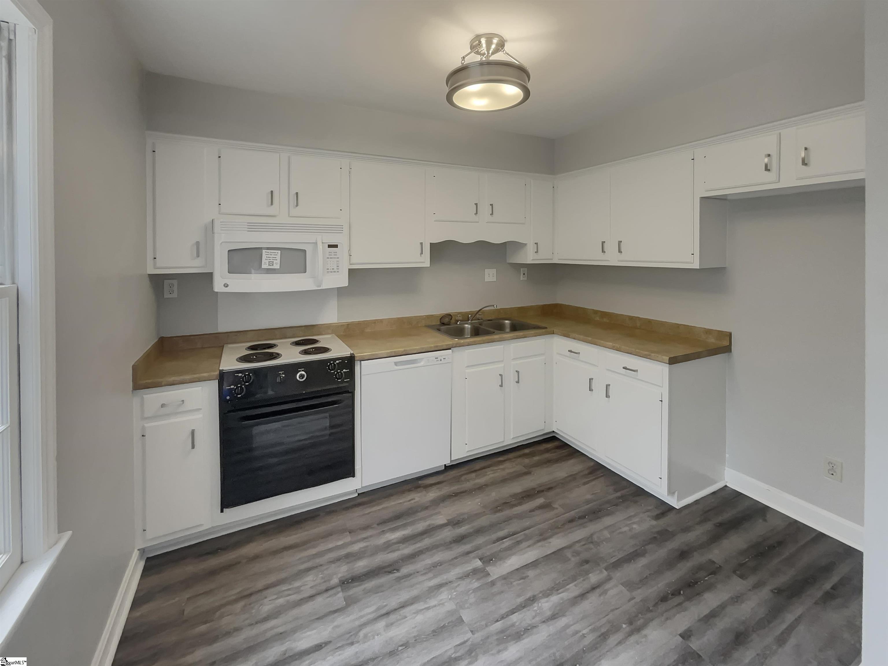 1460 Dover Road, Unit A Spartanburg, SC 29301 - Photo 6 of 21