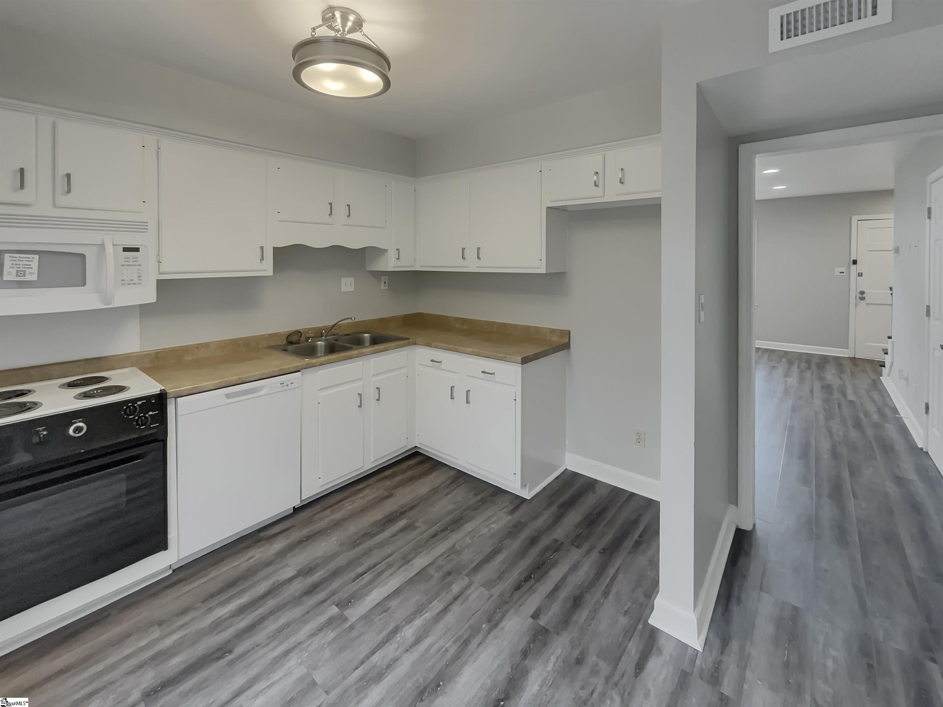 1460 Dover Road, Unit A Spartanburg, SC 29301 - Photo 9 of 21