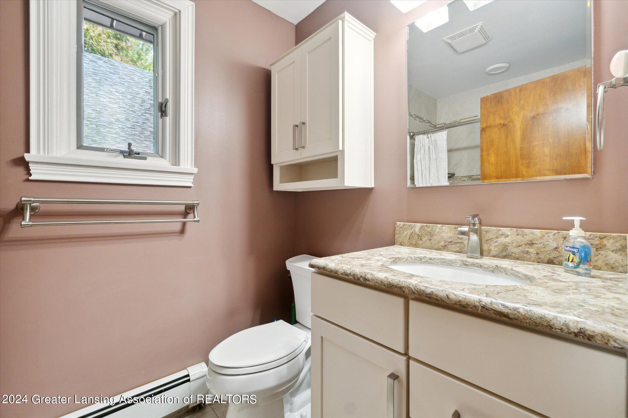 2466 Arrowhead Road Okemos, MI 48864 - Photo 24 of 42 1st floor Bath