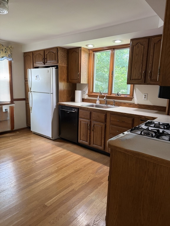 83 Forge Village Road Westford, MA 01886 - Photo 5 of 19