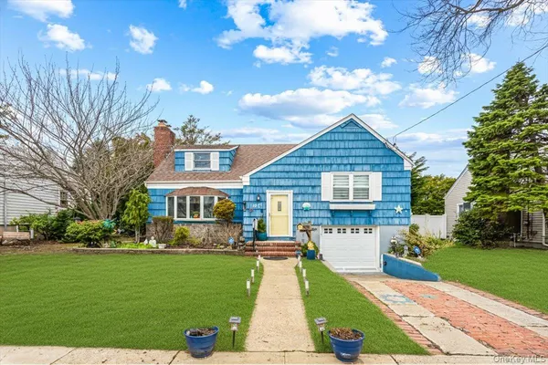 $729,000 | 1031 Highland Street, Baldwin, NY 11510