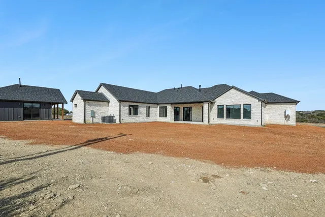 $950,000 | 138 Cloudwood Ranch Road, Briggs, TX 78608