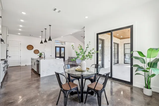 $950,000 | 138 Cloudwood Ranch Road, Briggs, TX 78608