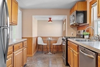 27 Fuller Road, Unit SF Weymouth, MA 02191 - Photo 9 of 12