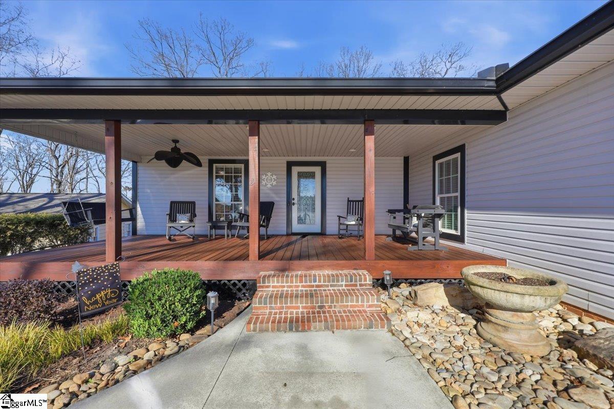 227 Forest Cove Road Anderson, SC 29626 - Photo 2 of 47