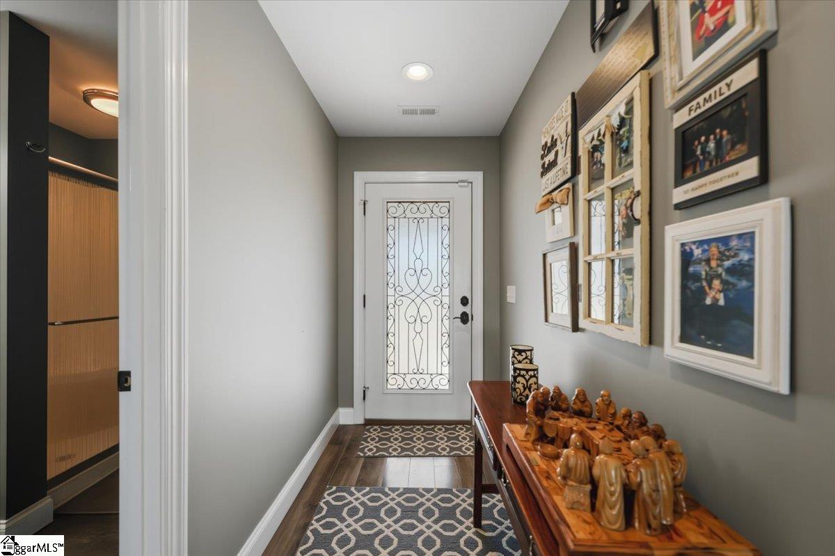 227 Forest Cove Road Anderson, SC 29626 - Photo 5 of 47