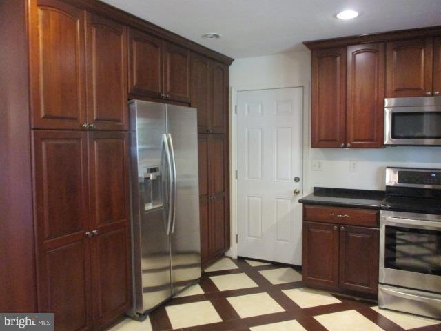 9906 Indian Queen Point Road Fort Washington, MD 20744 - Photo 12 of 39 Kitchen