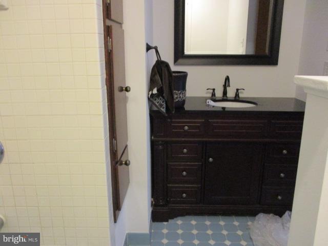 9906 Indian Queen Point Road Fort Washington, MD 20744 - Photo 22 of 39 Master bath