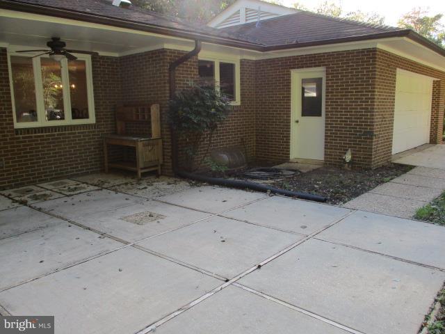 9906 Indian Queen Point Road Fort Washington, MD 20744 - Photo 32 of 39 Back patio