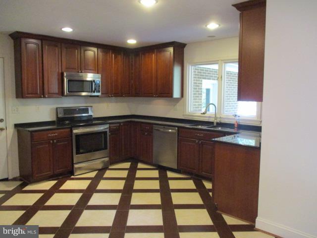 9906 Indian Queen Point Road Fort Washington, MD 20744 - Photo 9 of 39 Kitchen