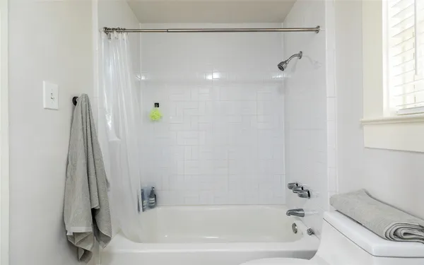 $1,100 | 114 Redan Street, Unit 3, Houston, TX 77009