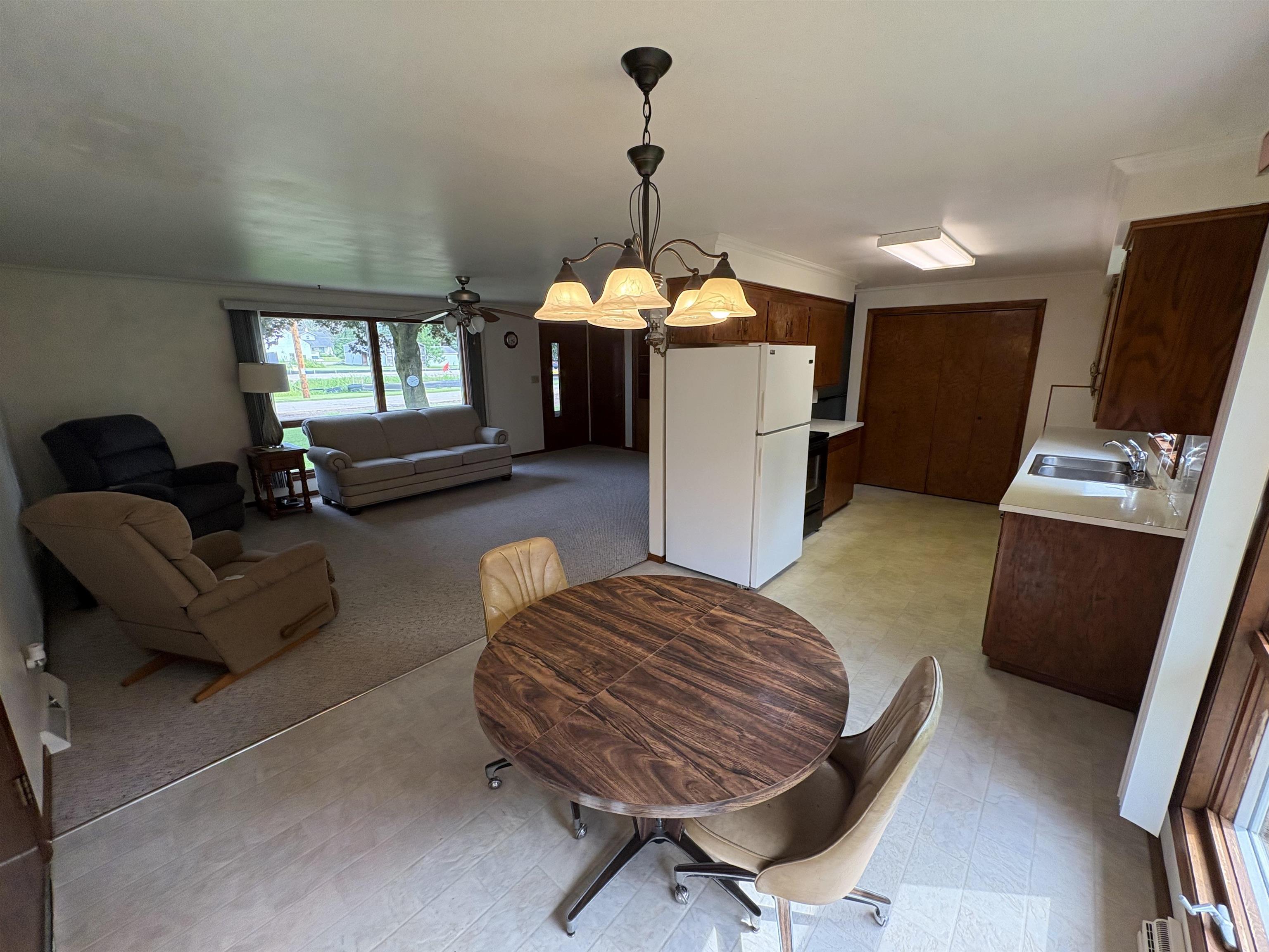 205 North Meyer Street Cecil, WI 54111 - Photo 7 of 25