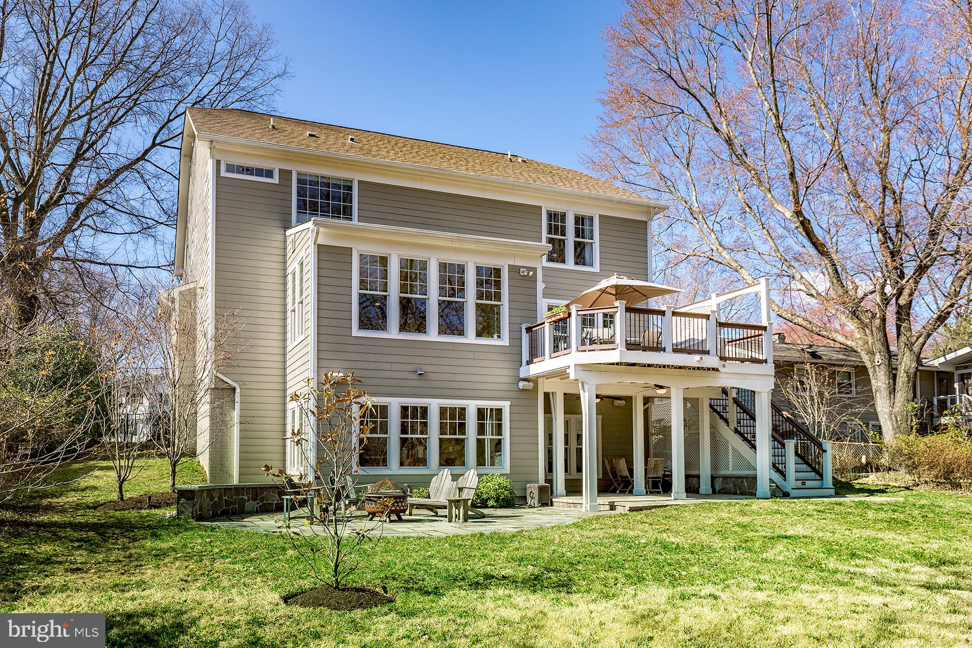 306 Branch Road Southeast Vienna, VA 22180 - Photo 2 of 55