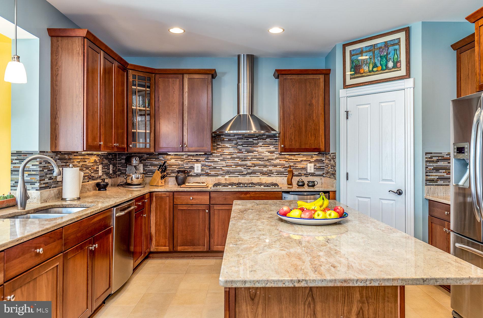 306 Branch Road Southeast Vienna, VA 22180 - Photo 11 of 55
