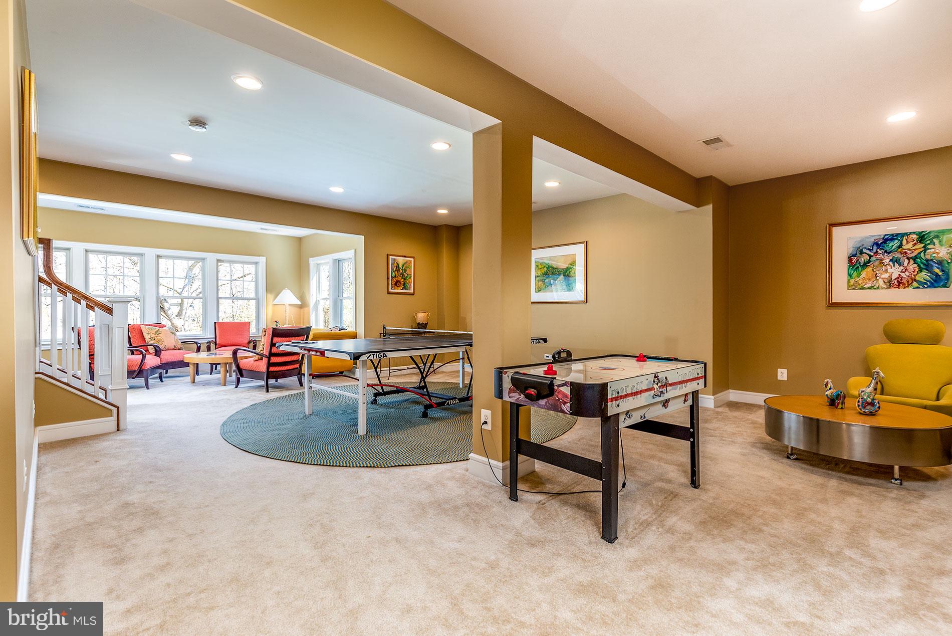 306 Branch Road Southeast Vienna, VA 22180 - Photo 36 of 55
