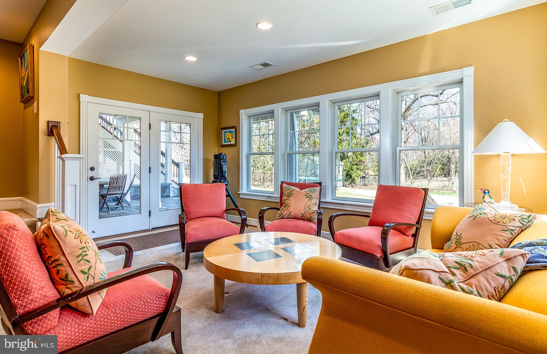 306 Branch Road Southeast Vienna, VA 22180 - Photo 38 of 55