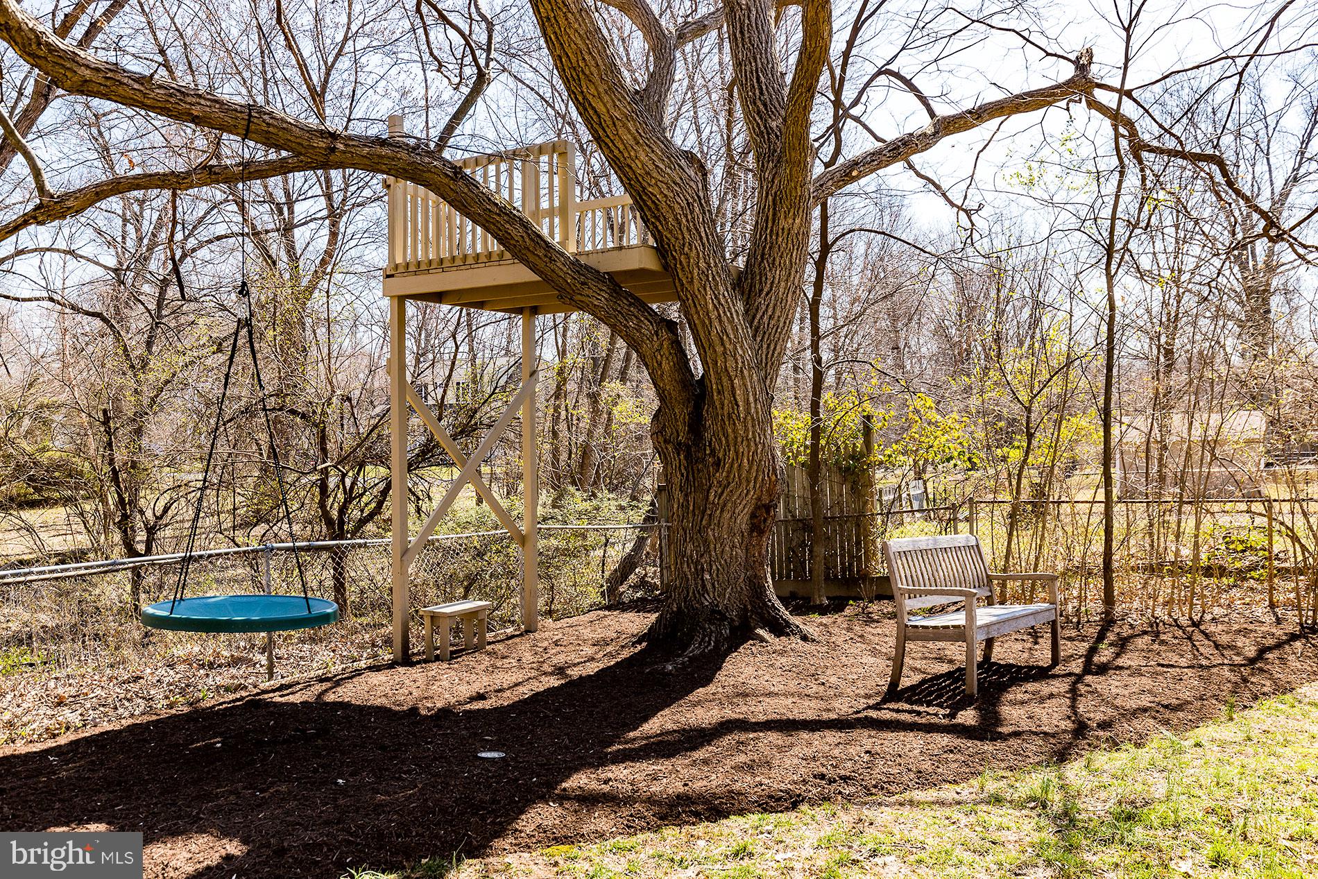 306 Branch Road Southeast Vienna, VA 22180 - Photo 52 of 55