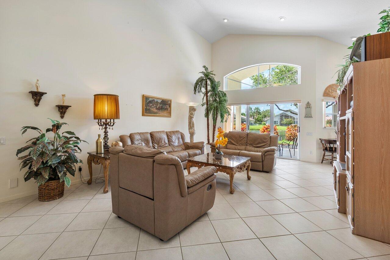 7337 Falls Road West Boynton Beach, FL 33437 - Photo 11 of 44 007-7337FallsRoadWest-BoyntonBeach-FL-33