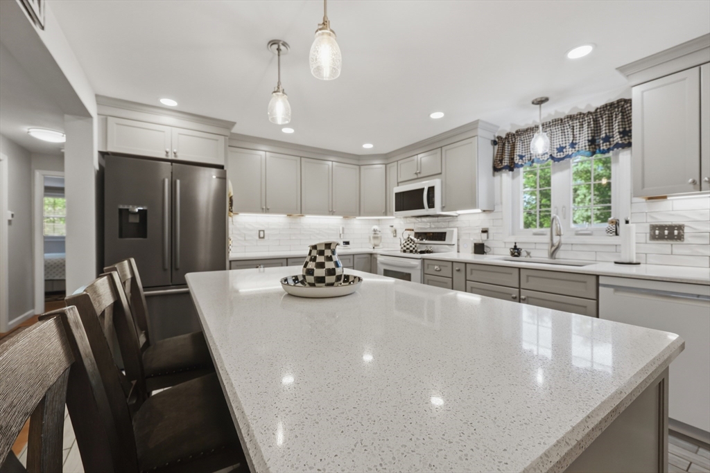 105 Main Street Townsend, MA 01469 - Photo 10 of 34