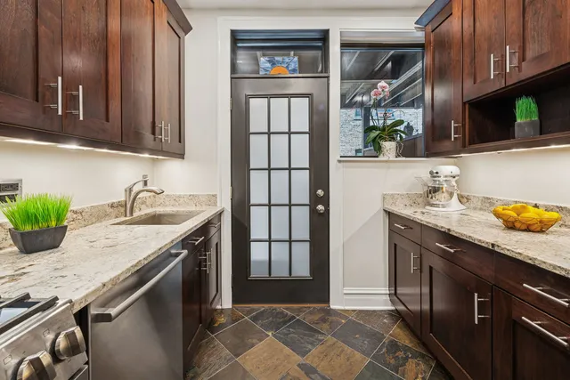 $310,000 | 3519 North Pine Grove Avenue, Unit 1S, Chicago, IL 60657