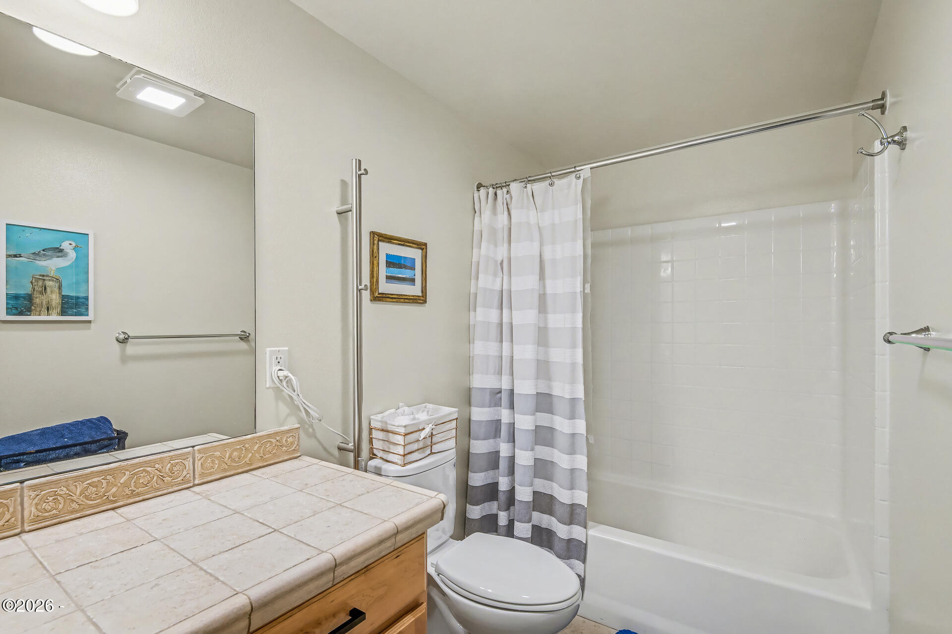 720 Southwest 6th Street Newport, OR 97365 - Photo 19 of 34 _N7B5566-RMLS