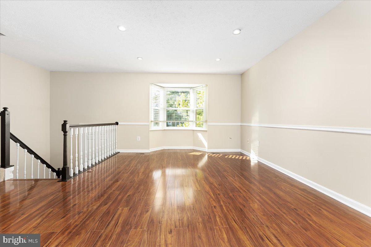 316 Rambling Ridge Court Pasadena, MD 21122 - Photo 3 of 26 Entrance to Living Room