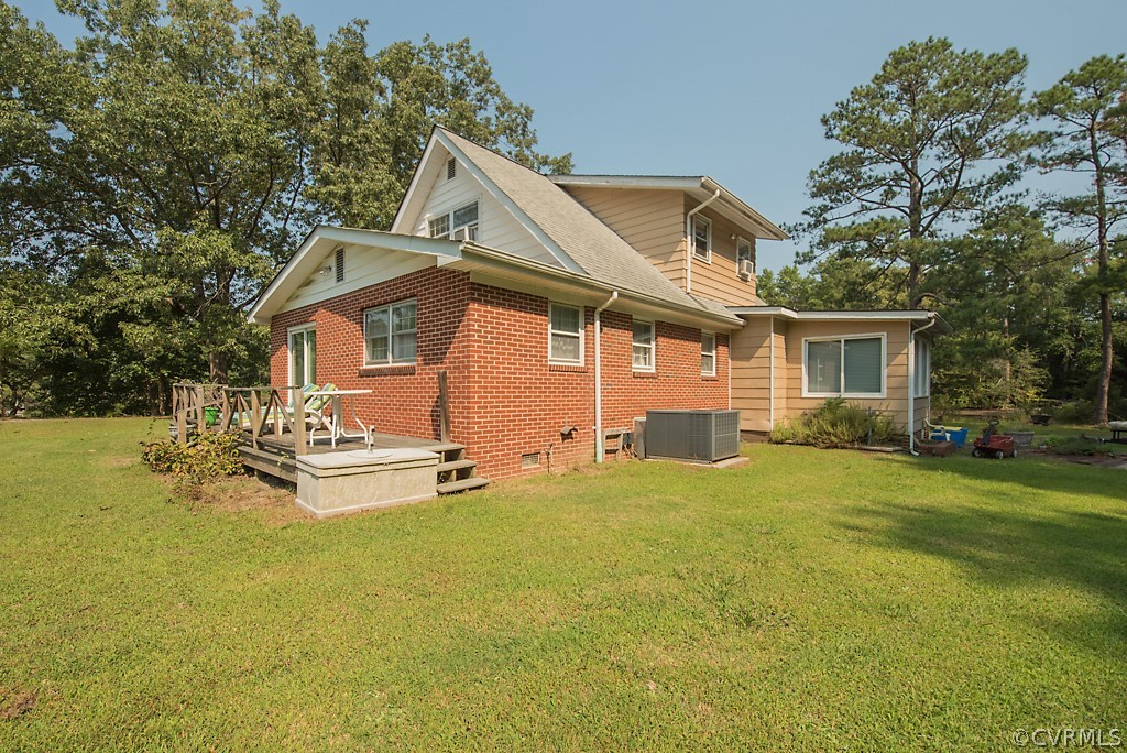 993 Holly Point Road Mathews, VA 23109 - Photo 12 of 49