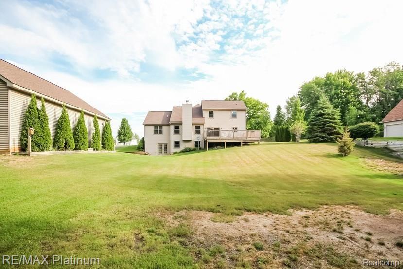 2813 Black Eagle Ridge Howell, MI 48843 - Photo 58 of 61 065-2987332-small.jpg