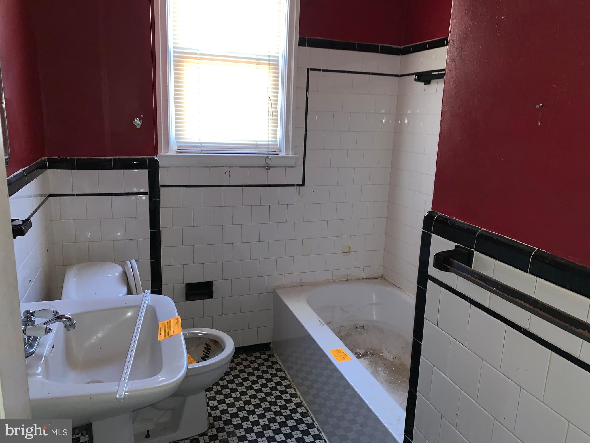 4630 Harcourt Road Baltimore, MD 21214 - Photo 6 of 10 Gallery Image 6
