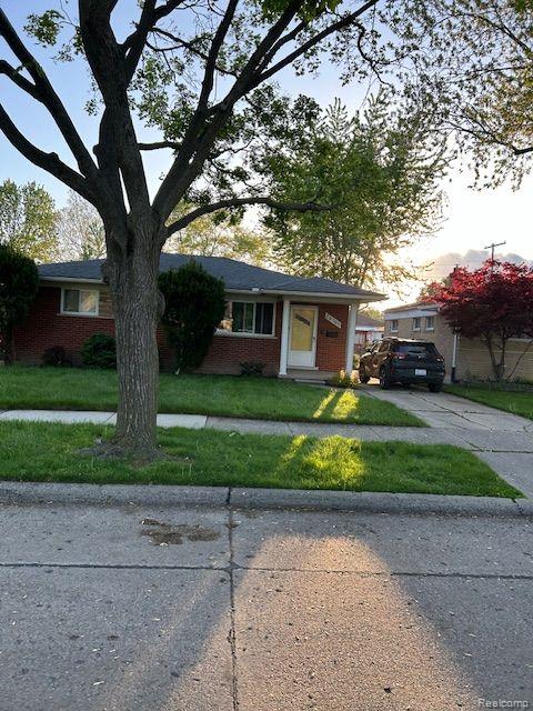 24785 Ridgecroft Avenue Eastpointe, MI 48021 - Photo 1 of 1