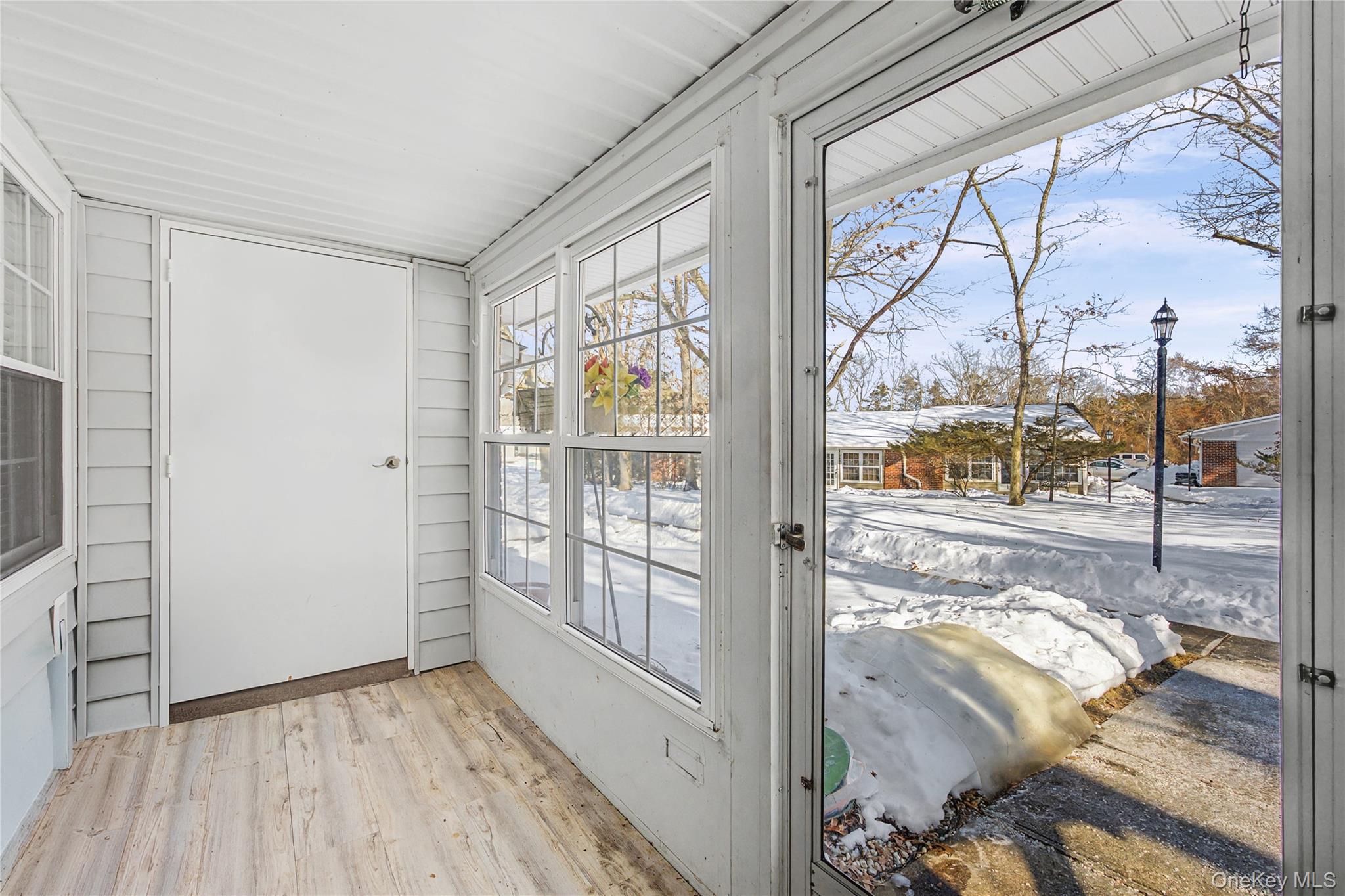 230 Blackpool Court, Unit A Ridge, NY 11961 - Photo 3 of 25