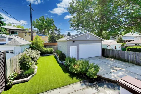 $1,025,000 | 3923 North Kilbourn Avenue, Chicago, IL 60641