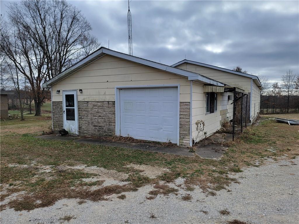 877 North 950 East Road Tower Hill, IL 62571 - Photo 2 of 28 a view of a house with a yard