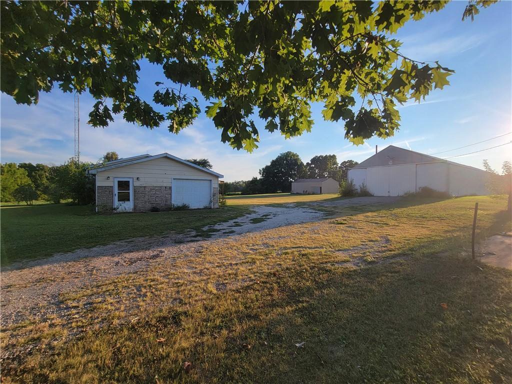 877 North 950 East Road Tower Hill, IL 62571 - Photo 23 of 28 a view of house with garden