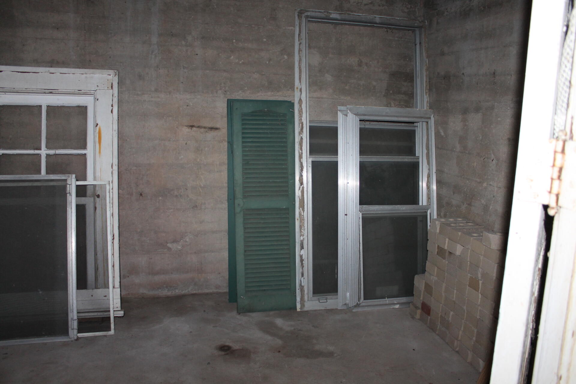 1213 Narrow Passage Road Buchanan, VA 24066 - Photo 16 of 21 a view of elevator with door