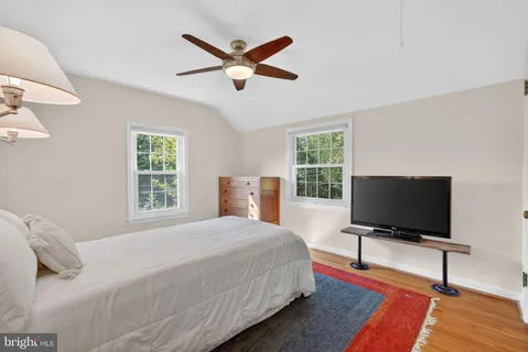 $1,075,000 | 312 Lincoln Avenue, Falls Church, VA 22046