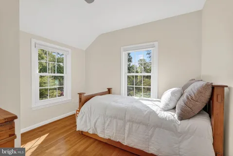 $1,075,000 | 312 Lincoln Avenue, Falls Church, VA 22046