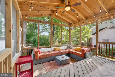 $1,075,000 | 312 Lincoln Avenue, Falls Church, VA 22046