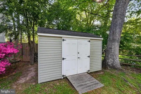 $1,075,000 | 312 Lincoln Avenue, Falls Church, VA 22046