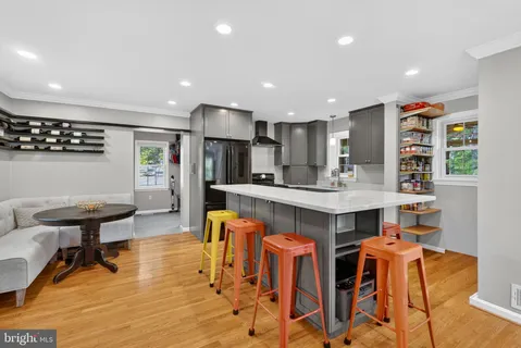 $1,075,000 | 312 Lincoln Avenue, Falls Church, VA 22046
