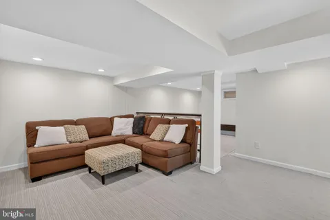 $1,075,000 | 312 Lincoln Avenue, Falls Church, VA 22046