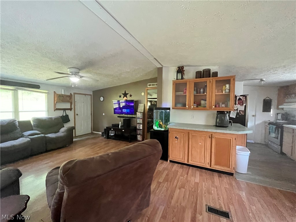 69595 Hopewell Road Cambridge, OH 43725 - Photo 7 of 22 Gallery Image 7