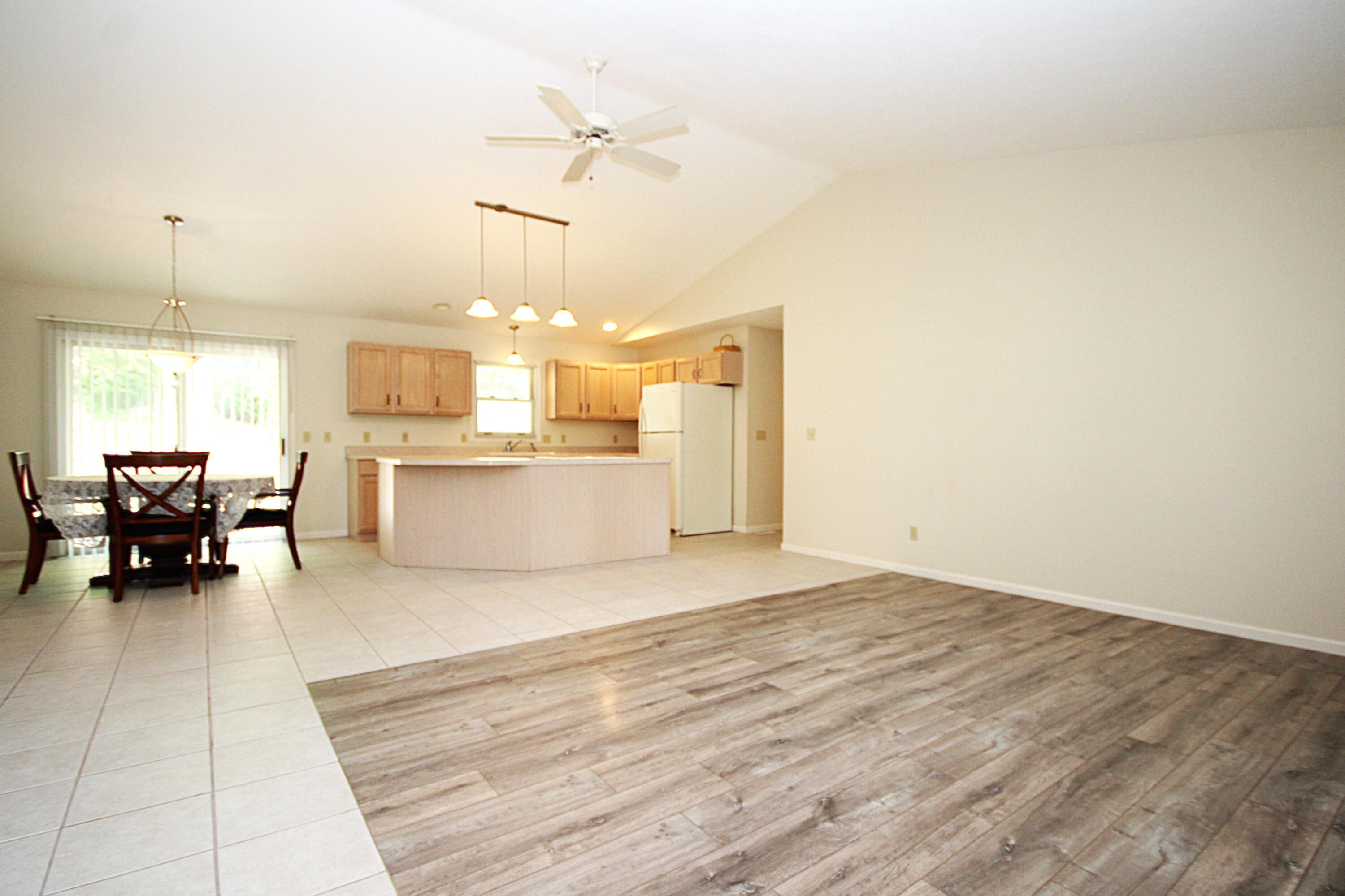 52201 Pine Tree Lane Three Rivers, MI 49093 - Photo 4 of 29 4