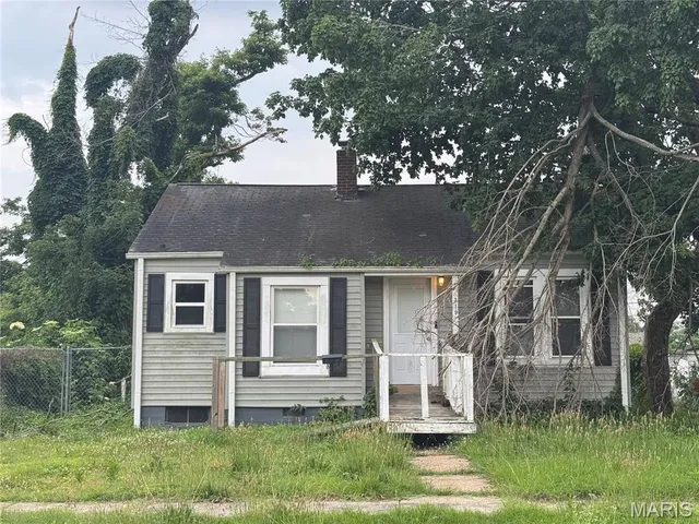 $54,900 | 319 Benton Street, Sikeston, MO 63801